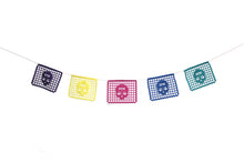 Cargar imagen en el visor de la galería, Tira de banderines tipo papel picado - calaverita
